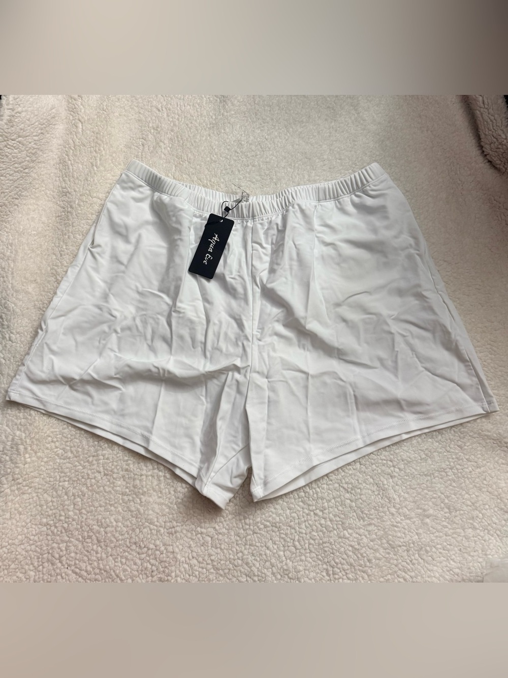 Aqua Eve White Elastic Waist Swim Shorts. Size 16W